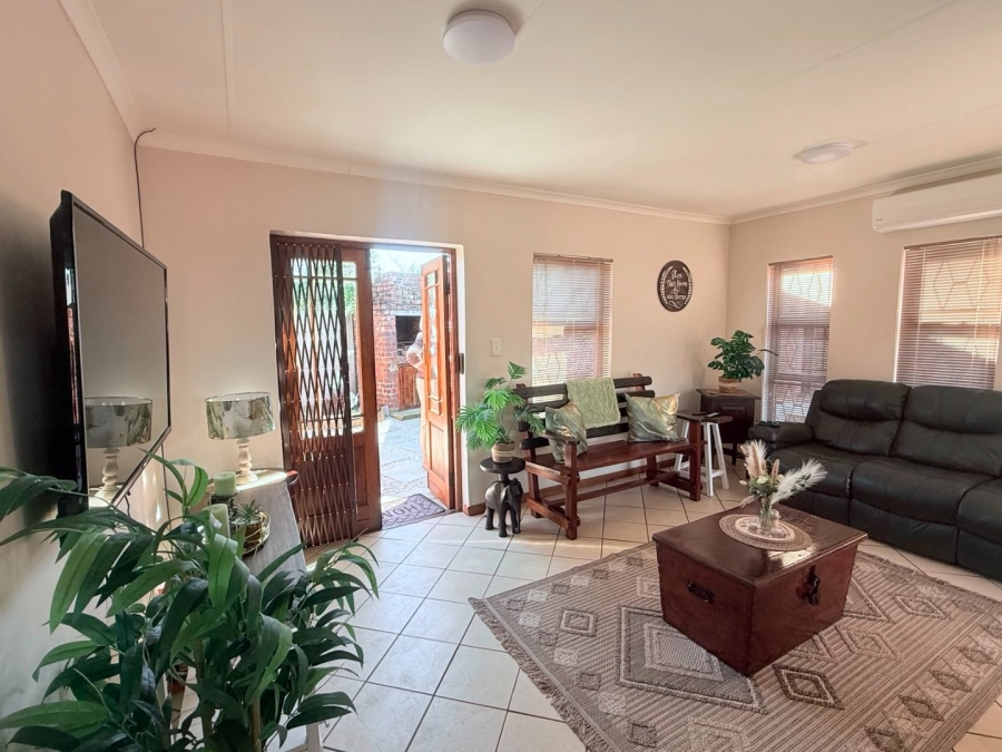2 Bedroom Property for Sale in Windsor Park Eastern Cape